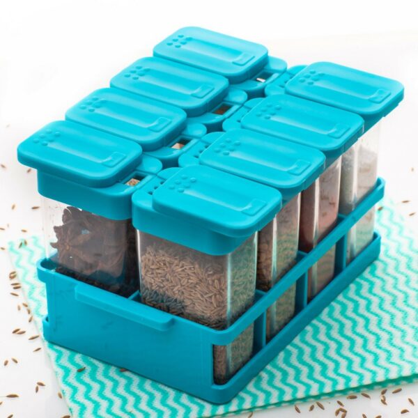 Multipurpose spice rack with tray